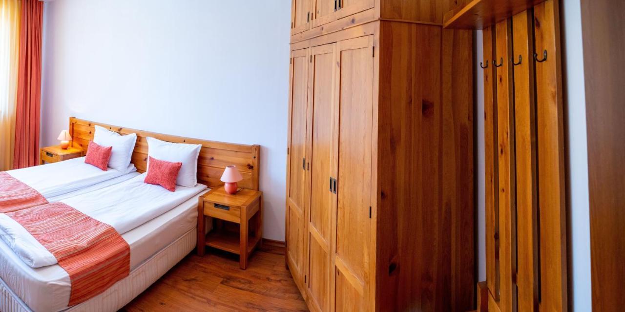Two Bedroom Apartments In Murphys Lodge Bansko Exterior photo