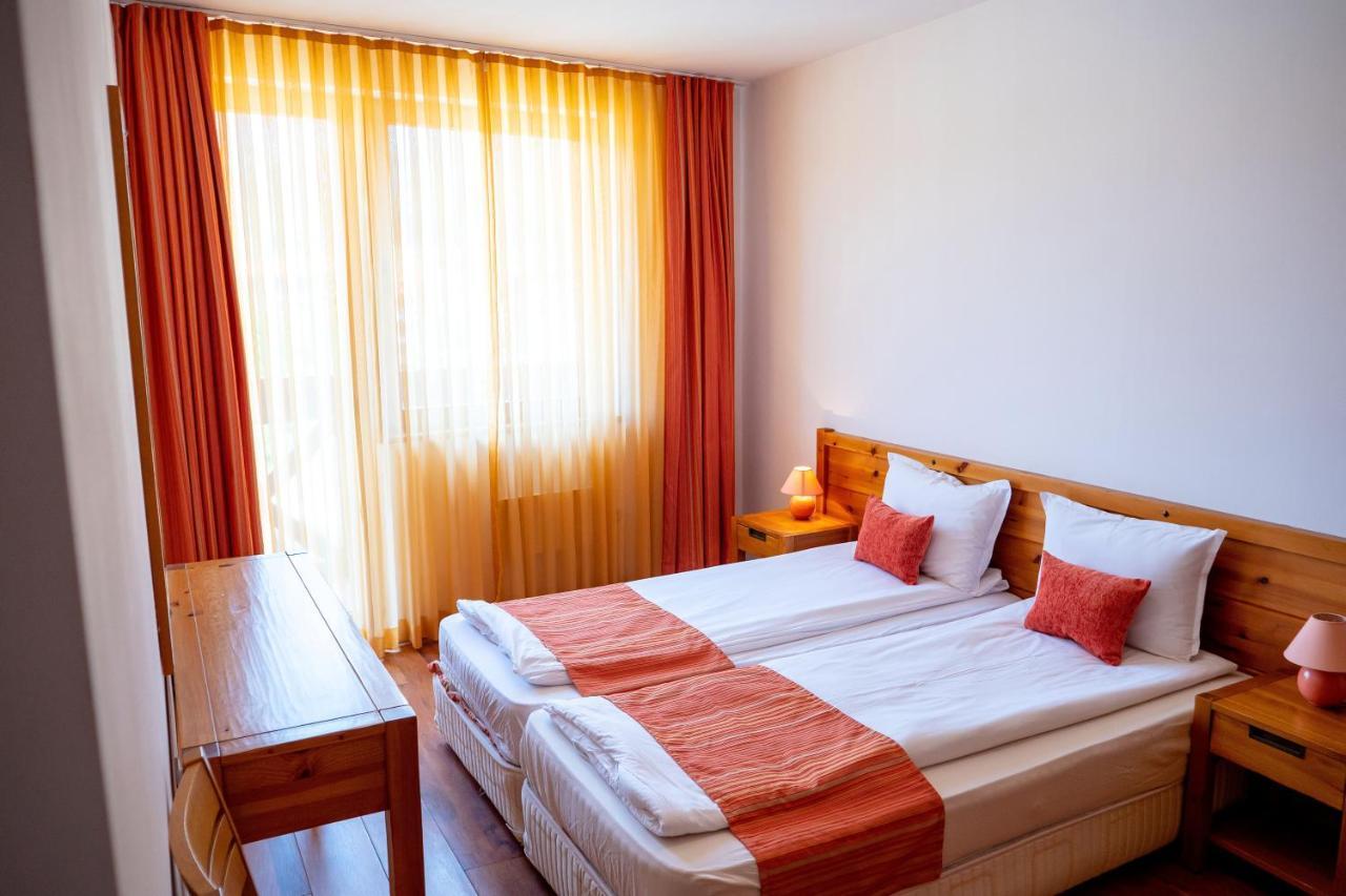 Two Bedroom Apartments In Murphys Lodge Bansko Exterior photo