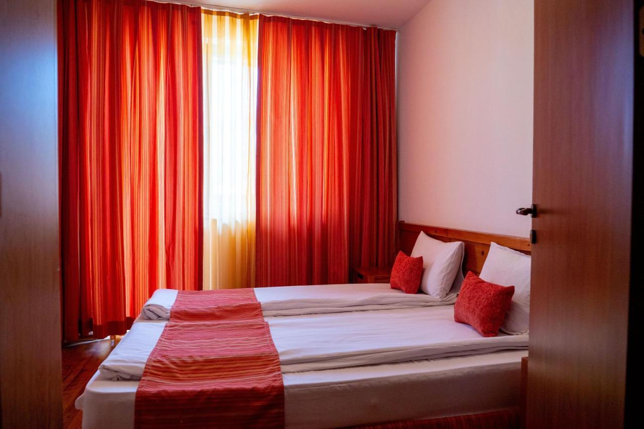 Two Bedroom Apartments In Murphys Lodge Bansko Exterior photo