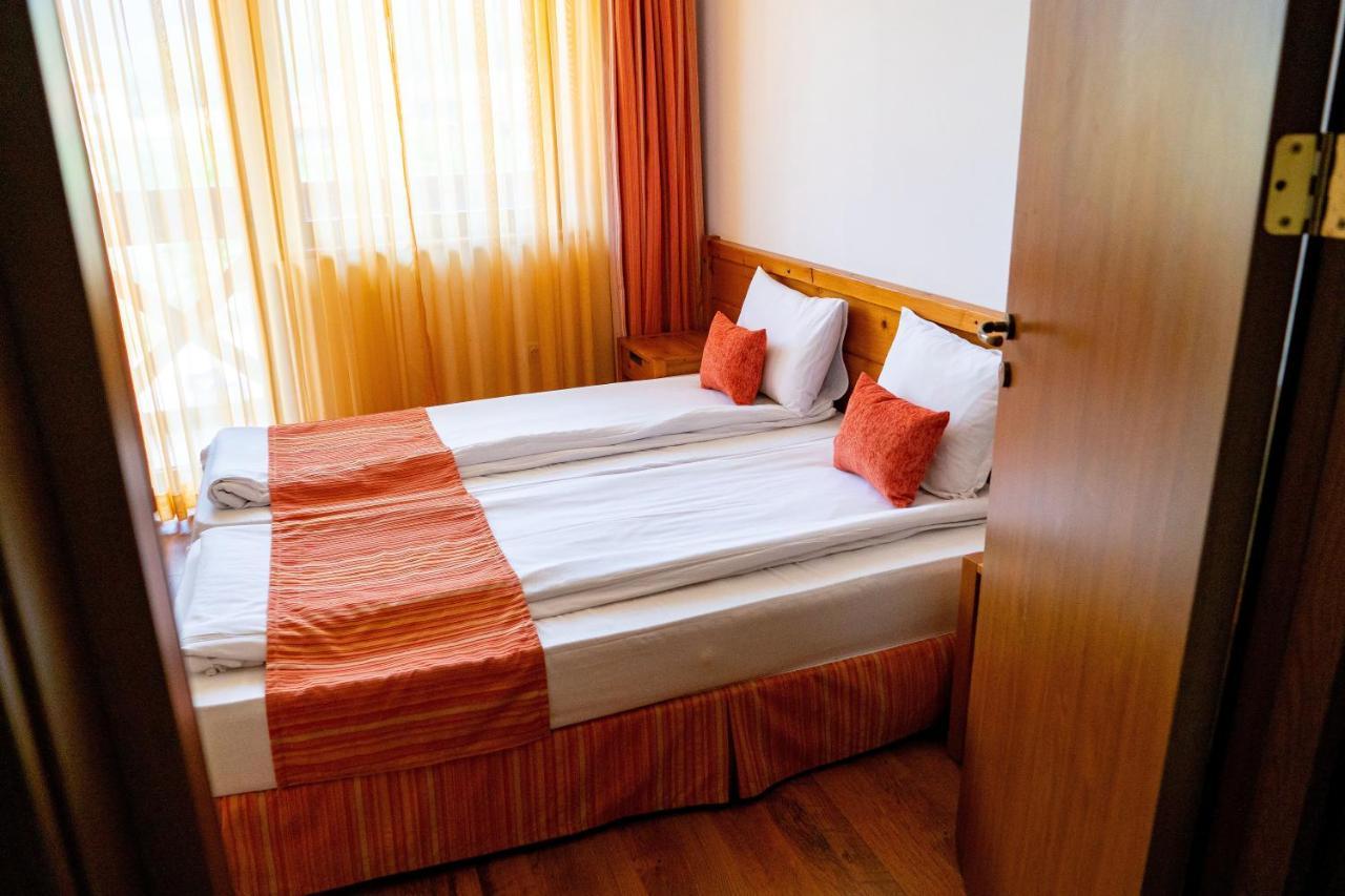 Two Bedroom Apartments In Murphys Lodge Bansko Exterior photo